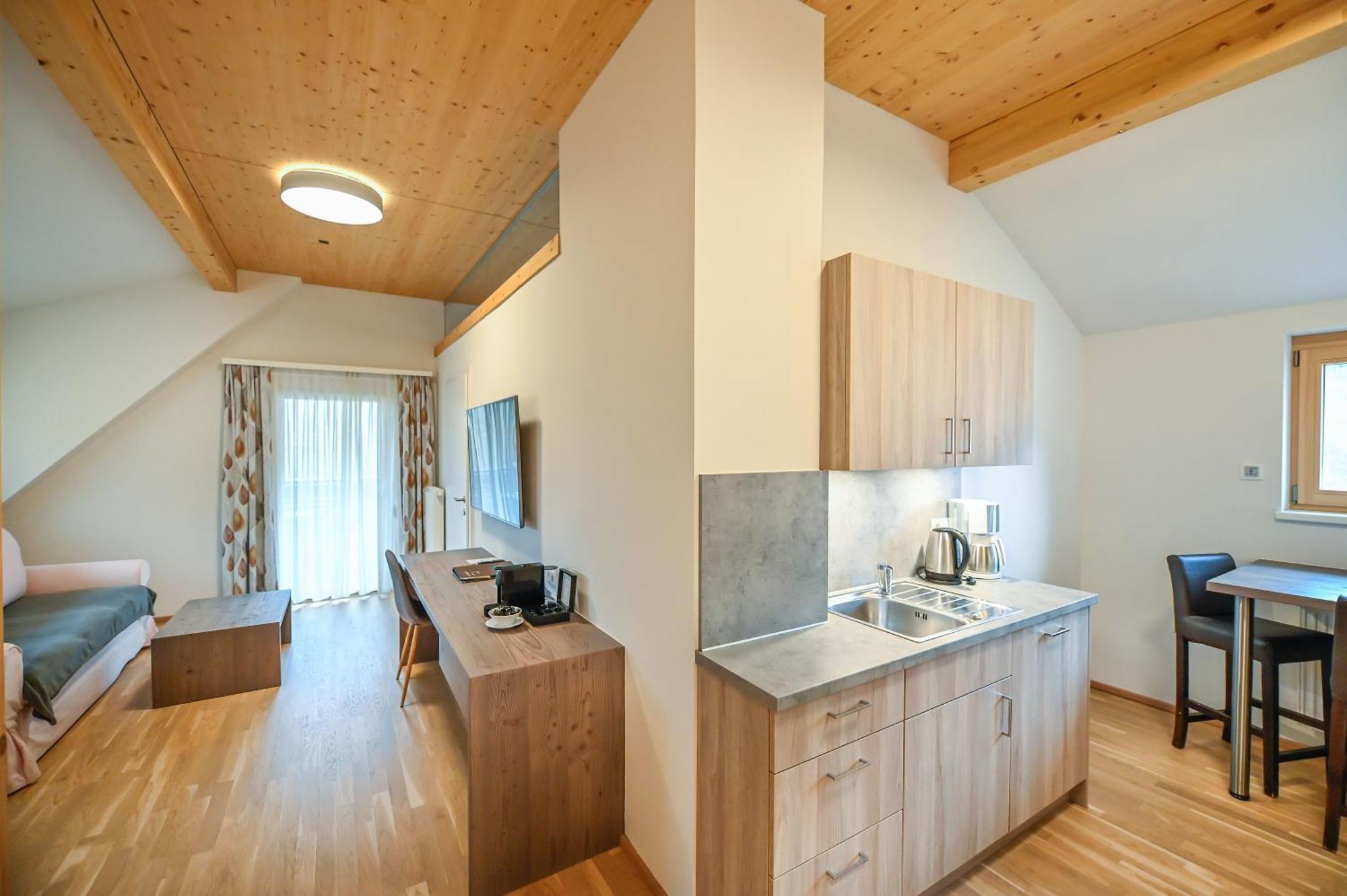 Apartmenthaus Pastner Am Teich Uebelbach Ngoại thất bức ảnh